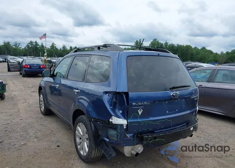 2012 Subaru Forester 2.5X Premium из США, поврежденный, VIN JF2SHADC0CG445380